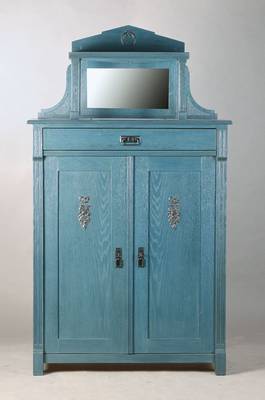 Jugendstil-Vertiko, deutsch, um 1906/10, Eiche taubengrau gebeizt, Weichholzkorpus, 2-türig, 1-schübig, orig. Spiegelaufsatz abstrakte ...