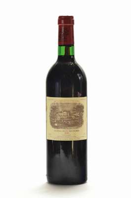 1 Flasche 1983 Chateau Lafite-Rothschild, Pauillac, ca, 75 cl, unverkostet, Füllstand: ca. into neck, sammelwürdig, selten im Angebot, guter ...