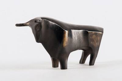 unbekannter Künstler, abstrahierte Stierdarstellung, Bronzeskulptur, ca. 7x12 cm