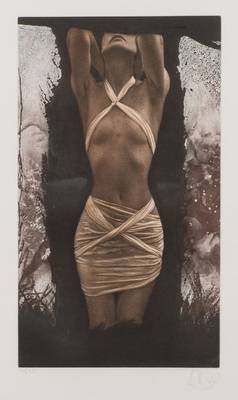 Willi Kissmer, geb. 1951, Akt mit Tüchern, Farbradierung, handsign., num. 143/250, Platte 42x25 cm, unter Glas gerahmt, gesamt 70x50 cm