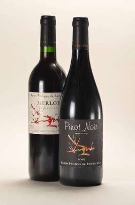 5 Flaschen Baron Philippe de Rothschild, 1x 2009 Pinot Noir, 1 x 2009 Merlot, 1x 2001 Merlot, 1x 2009 Bordeaux, 1x 2004 Bordeaux, sehr gute ...