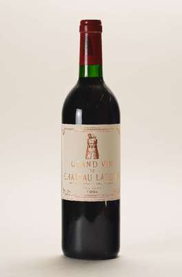 2 Flaschen 1994 Chateau Latour, Premier Grand Cru Classe, Pauillac, je ca. 75 cl, 12,5 % Vol., unverkostet, Füllstände: je ca. into neck, sehr gute ...