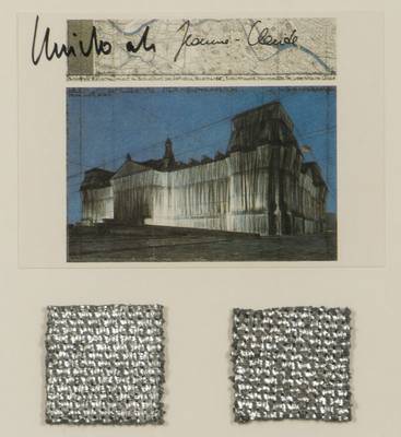 Christo und Jeanne Claude, Konvolut aus 2 Offset-Lithografien, je von beiden Künstlern handsign., ca. 10,5x15 cm, darunter je 2 Teiledes zur ...