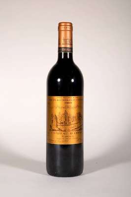 12 Flaschen 1989 Chateau D´Issan, Margaux, je ca. 75 cl, 12,5 % Vol., Füllstände: je ca. into neck bis high fill, unverkostet, sehr gute ...