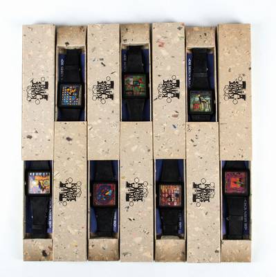 Friedensreich Hundertwasser, 1928-2000, Die Sieben Schöpfungstage, Konvolut aus 7 Armbanduhren, Motive: Himmel und Erde, Trennt Licht von ...