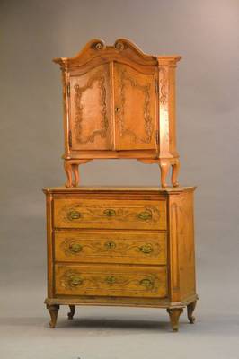 Kommode, wohl Raum Aachen-Lüttich, um 1770, Linde und Weichholz, Kommode mit Aufsatz nichtzusammengehörig, stilistisch passend, Kommode 3-schübig, ...