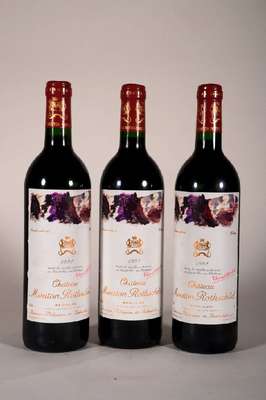 3 Flaschen 1992 Chateau Mouton Rothschild, Pauillac, je ca. 75 cl, 12,5 % Vol., Füllstand: je ca. into neck, unverkostet, sehrgute ...