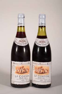 2 Flaschen Bouchard Pere & Fils Le Corton, Grand Cru, je ca. 75 cl, Abstand zwischen Kapsel und Wein: ca. 1,5-3,5 cm, unverkostet, sehr gute ...