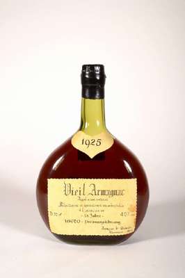 1 Flasche 1925 Vieil Armagnac, Goudoulin, ca. 70 cl, 40 % Vol., Abstand zwischen Kapsel und Armagnac: ca. 5,5 cm, sehr guter Erhaltungszustand, ...