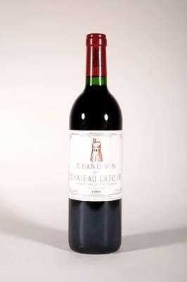 12 Flaschen 1993 Chateau Latour, Pauillac, Premier Grand Cru Classe, je ca. 75 cl, 12,5 % Vol., Füllstände: je ca. into neck,hervorragende ...