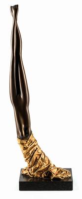 Bruno Bruni, geb. 1935 Gradara, La Onda - Die Welle, Bronzeskulptur teils mit goldfarbener Patina, sign., num. 24/190, mit Sockel ca. 78x22 cm