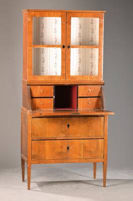 Biedermeiersekretär, deutsch, 19. Jh., Nussbaum u. Kirschbaumfurnier, Weichholzkorpus, Kommode frühes Biedermeier, um 1815/20, ...