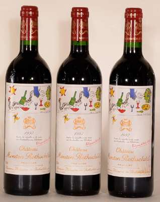 3 Flaschen 1997 Chateau Mouton Rothschild, Pauillac, Premier Grand Cru Classe, je. ca. 75 cl, 12,5 % Vol., Füllstand: je ca. into neck, unverkostet, ...