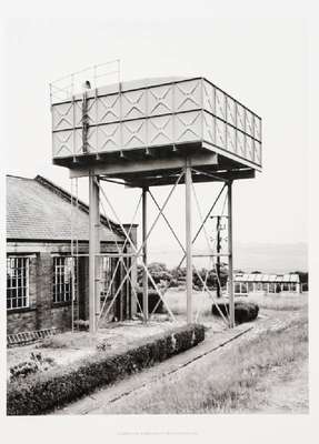 Bernd & Hilla Becher, Wasserturm Kirkhamgate bei Leeds (England), Offset-Print, Edition Griffelkunst, verso handsign. und dat. 1976, Motiv 40x32 cm, ...