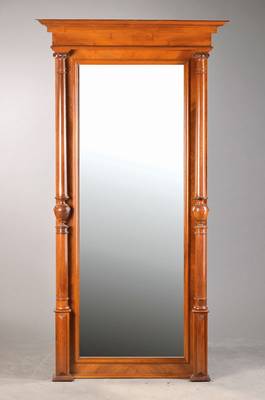 Großer Standspiegel, Gründerzeit, um 1890, Nussbaum, typische Ornamentik, ohne Konsole, ca. 189x99 cm
