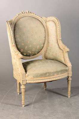 Fauteuil/Sessel, Frankreich, um 1870, klassizistischer Stil, Stilecht im zarten graugrün gefaßt, passender Polsterbezug, Bekrönung altersbedingt ...
