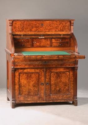 Rollsekretär, süddeutsch, um 1840/50, Spätbiedermeier, Wurzelnussfurnier vielfach gespiegelt verlegt, 2-türig, 1-schübig, wellenprofiliert, ...