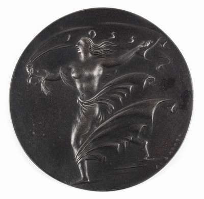 Arno Breker, 1900-1991, Tanzende Nymphe, Jahresplakette 1955, Eisenguss, sign., Gießerstempel Buderus, ca. 14 cm