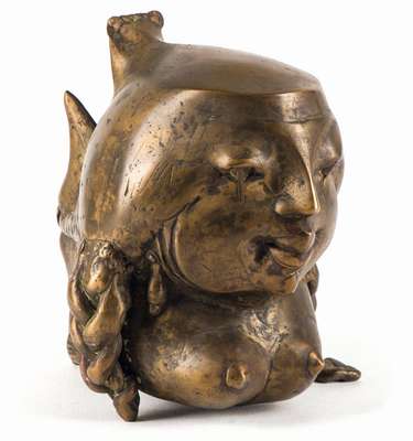 Gernot Rumpf, geb. 1941, Fischmutter, Bronzeskulptur, monogram., ca. 22,5x23x19 cm