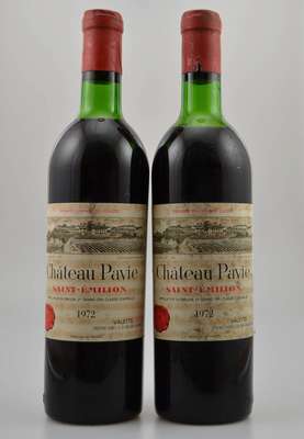 2 Flachen 1972 Chateau Pavie, Saint-Emilion, 1er Grand Cru Classe, Füllstand: je ca. upper mid shoulder, Etiketten gebräunt bzw. beschmutzt sonst ...