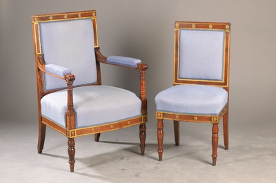Salongruppe bestehend aus 2 Stühlen und 2 Armlehnstühlen, wohl Frankreich, um 1870-1880, Mahagoni massiv, stilübliche klassizistische ...