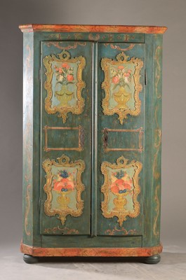 Bauernschrank, wohl alpenländisch, 18. Jh., dat. 1781, Weichholz polychrom bemalt, 2-türg, Innen orig. Schnappschloss mit Schlüssel, Innenleben ...