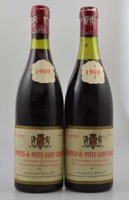 2 Flaschen 1969 Hospices de Nuits-Saint-Georges, Jacques Selot, Abstand zwischen Kapsel und Wein: 1,5/4 cm, Kapseln besch., unverkostet
