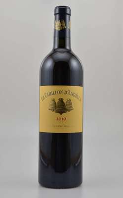 12 Flaschen 2010 Le Carillonde L'Angelus, Saint-Emilion Grand Cru, 2. Wein von Chateau Angelus, je 75 cl, 14,5 % Vol., Füllstände: into neck, ...