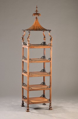 Etagere, sog. "What-Not", England, um 1870/80, Mahagoni massiv, authentisch im Chippendale-Stil gearbeitet, pagodenförmiger Aufbau mit 5 ...
