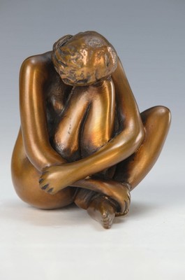 Bruno Bruni, geb. 1935 Gradara, Bronzeskulptur, hockender Akt, signiert und num. 83/1250, ca. 10 x 9 cm