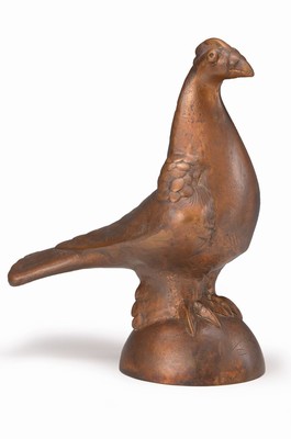 Gernot Rumpf, geb. 1941 Kaiserslautern, Bronzeskulptur Traubentritsche, am Boden bezeichnet Bertha v. Suttner, auf der Unterseite der Schwanzfedern ...