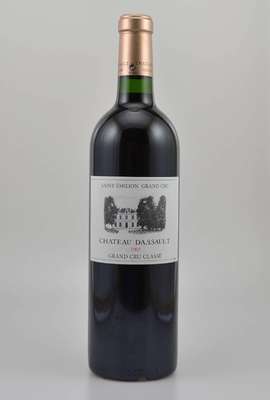 12 Flaschen 2005er Chateau Dassault, Saint-Emilion Grand Cru, je ca. 75 cl, 14 % Vol., Füllstände: je ca. into neck, Etiketten teilweise l. ...