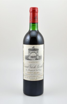 1 Flasche 1982 Chateau Leoville-Las Cases, Grand Vin de Leoville, Saint-Julien, ca. 75 cl, Füllstand: ca. top shoulder, Etikett l. beschmutzt, ...