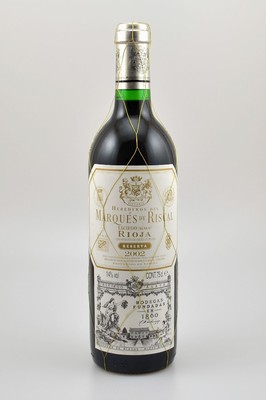 5 Flaschen 2002 Marques de Riscal Reserva, Rioja, je ca. 75 cl, 14 % Vol., Füllstände: je ca. into neck, Etiketten z.T. l. beschmutzt, unverkostet
