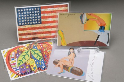 Vier Multiples, Jasper Johns, Allen Jones, Mel Ramos und Rizzi, Postkarten, alle handsigniert, ca. 10.5 x 14.8 cm