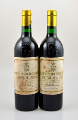 2 Flaschen 1986 Chateau Pichon Longueville Comtesse de Lalande, Pauillac, Grand Cru Classe, je ca. 75 cl, 12,5 % Vol., Füllstände: je ca. into ...