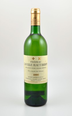 1 Flasche 1990 Chateau Laville Haut Brion, Pessac Leognan, Cru Classe de Graves, ca. 75 cl, 13 % Vol., Füllstand: ca. top shoulder, guter ...