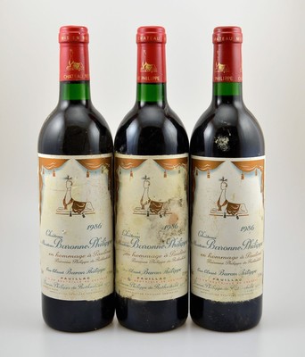 3 Flaschen 1986 Chateau Mouton Baronne Philippe, en hommage a Pauline Baronne Philippe de Rothschild, Pauillac, je ca. 75 cl, 12,5 % Vol., ...