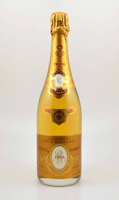 1 Flasche 1996 Louis Roederer Cristal Brut Champagne, ca. 75 cl, 12 % Vol., Abstand zwischen Flaschenboden und Champagner: ca. 1 cm, sehr guter ...
