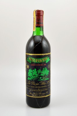 1 Flasche 1968 Gran Reserva 904 La Rioja Alta, Füllstand: ca. top shoulder, Etikett l. beschmutzt, unverkostet, Provenienz: Aus einer privaten ...