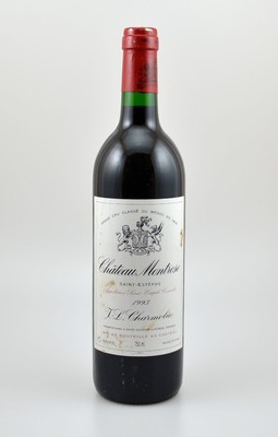 1 Flasche 1993 Chateau Montrose, Saint-Estephe, ca. 75 cl, 12,5 % Vol., Füllstand: into neck, Etikett l. beschmutzt, unverkostet, Provenienz: Aus ...
