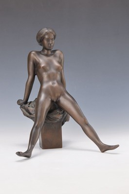 Arno Breker, 1900 Elberfeld-1991 Düsseldorf,hier: stiltypischer Akt, Bronzeskulptur, nummeriert 51/300, signiert und datiert 1977, mit ...