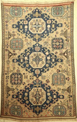 Sumakh alt, Kaukasus, um 1930, Wolle auf Wolle, ca. 251 x 157 cm, EHZ: 2 (verblaßt)