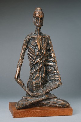 Tissa Ranasinghe, geb. 1925 Sri Lanka, Self Mortification of Gautama, Bronzeguß, auf der Holz Plinthe betitelt und signiert, H. ca. 35cm
