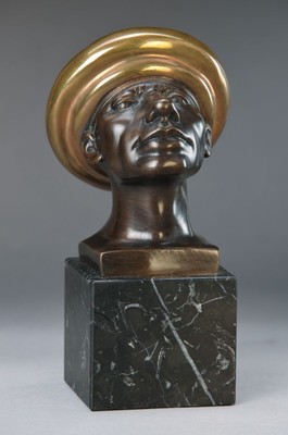 Rudolf Hausner, 1941-1995, Adam wohl behütet,Bronzeskulptur mit polierter Kappe, sign. und num. 631/1250, Gießerstempel VenturiArte, Gesamth. ca. ...