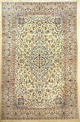 Nain, Persien, ca. 50 Jahre, Wolle auf Baumwolle, ca. 320 x 210 cm, EHZ: 3