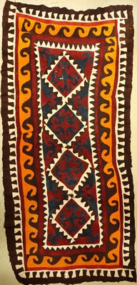 Großer Filzteppich alt, Usbekistan, um 1930, Wolle auf Wolle, ca. 430 x 200 cm, (Altersspuren, Löcher)