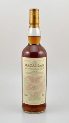 1 Flasche 1975 Single Malt Scotch Whisky, The Macallan Anniversary Malt 25 Years Old, ca. 70 cl, 43 % Vol., im Jahr 2000 in die Flasche abgefüllt, ...