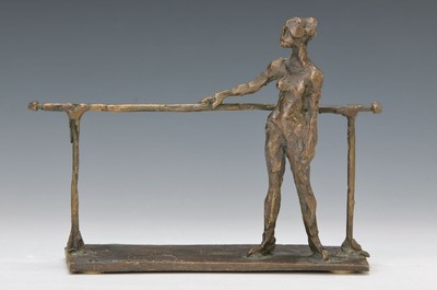 Hans Schröder, 1930-2010, Bildhauer und Maler aus Saarbrücken, hier Tänzerin an der Ballettstange, signiert, 16.5 x 22.5 x 6.5 cm
