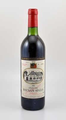 1 Flasche 1982 Chateau Rausan Segla, Margaux, Grand Cru Classe, ca. 75 cl, Füllstand: top shoulder, unverkostet, Provenienz: Aus einer privaten ...